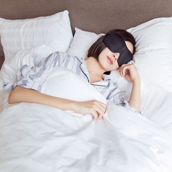 Memory Foam Padded Sleep Eye Mask - Picture 5 of 16